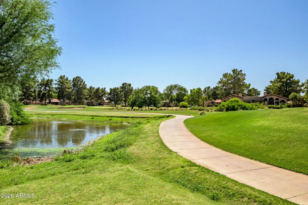 Real Estate Picture 24