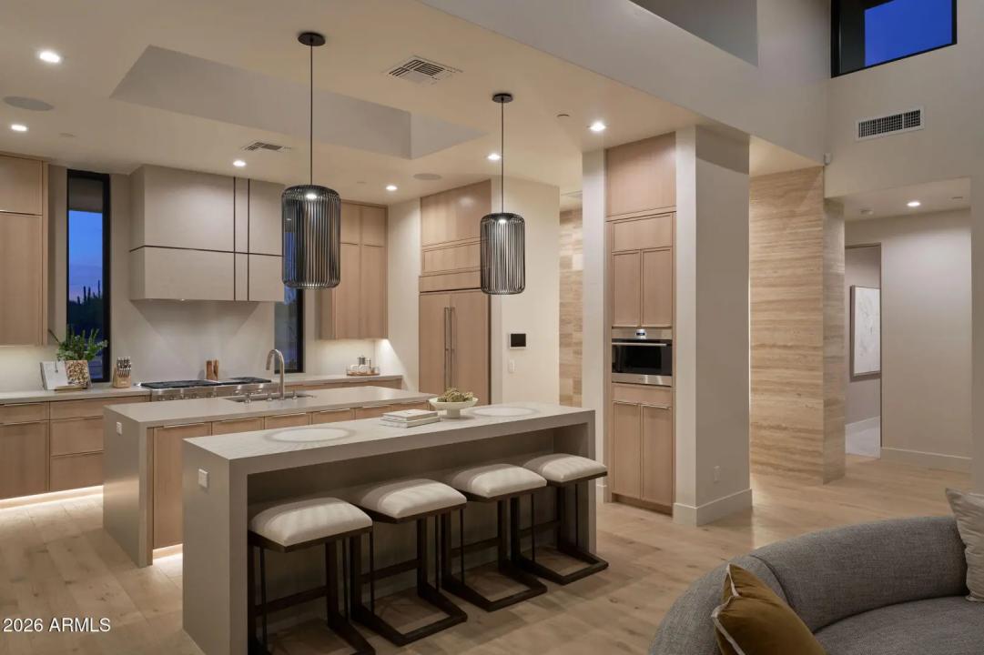 Real Estate Picture 6