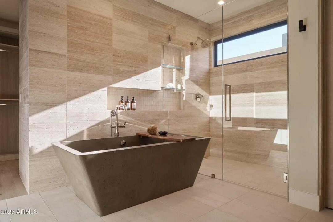 Real Estate Picture 11