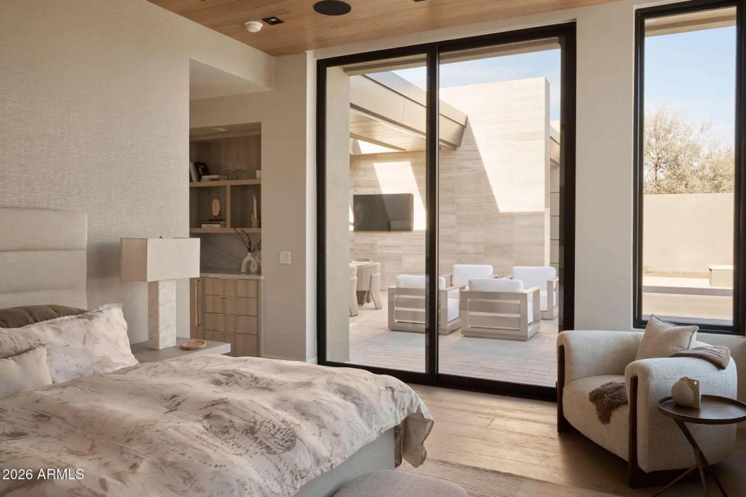 Real Estate Picture 10