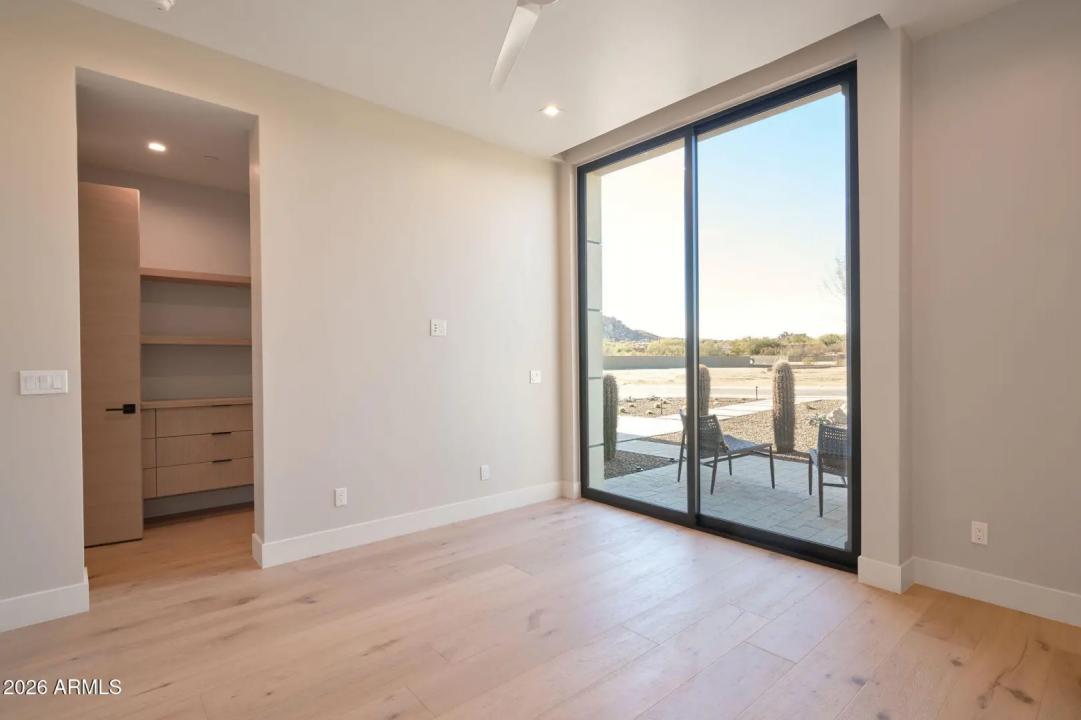 Real Estate Picture 13
