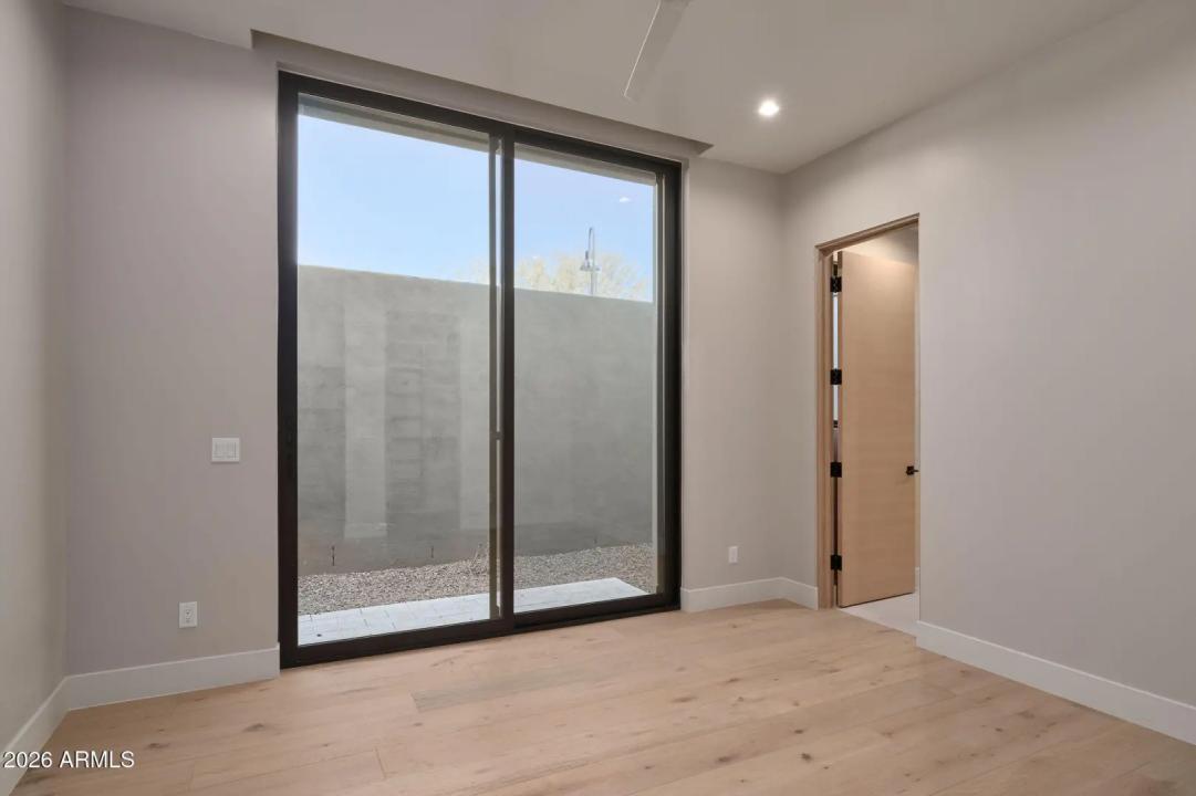 Real Estate Picture 16