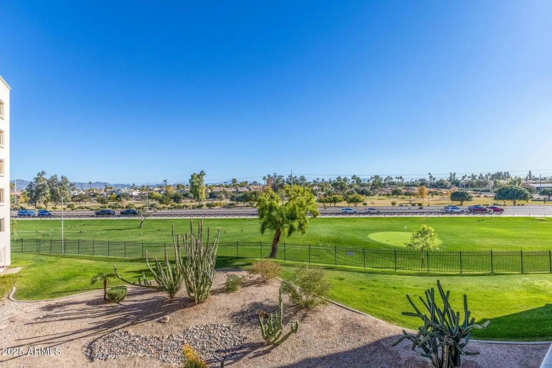 Real Estate Picture 9