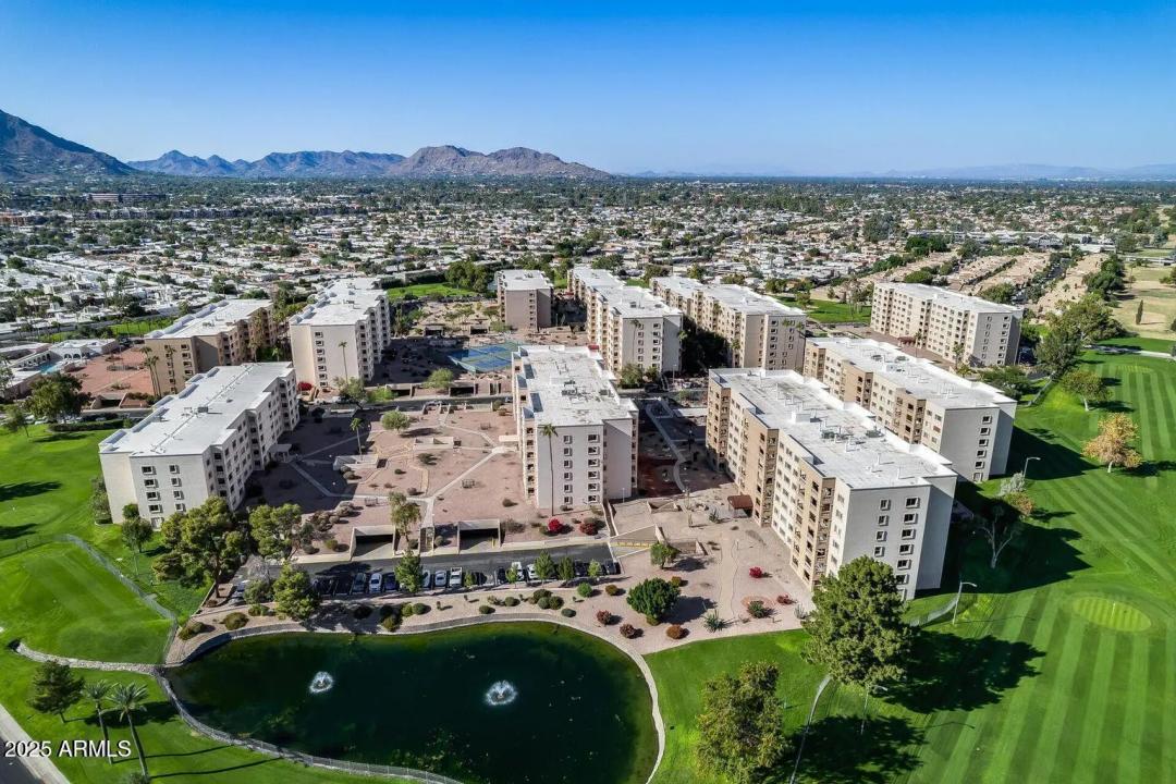 Real Estate Picture 11