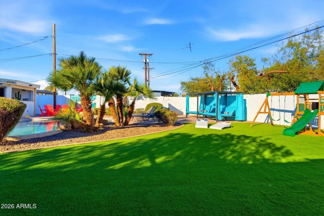 Real Estate Picture 20