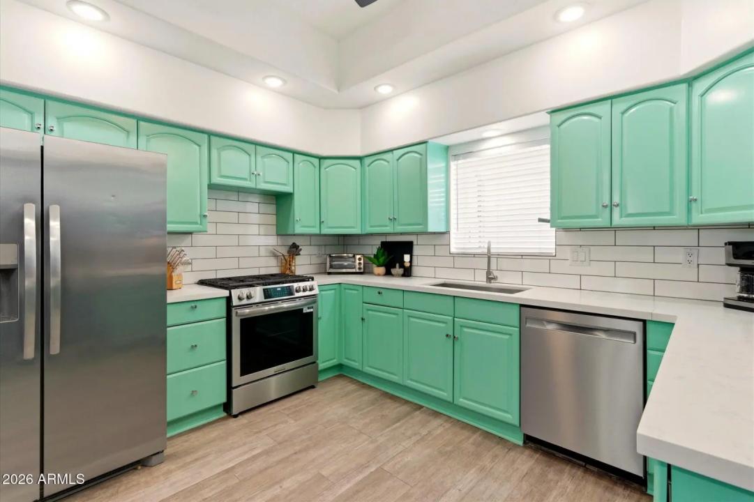 Real Estate Picture 11