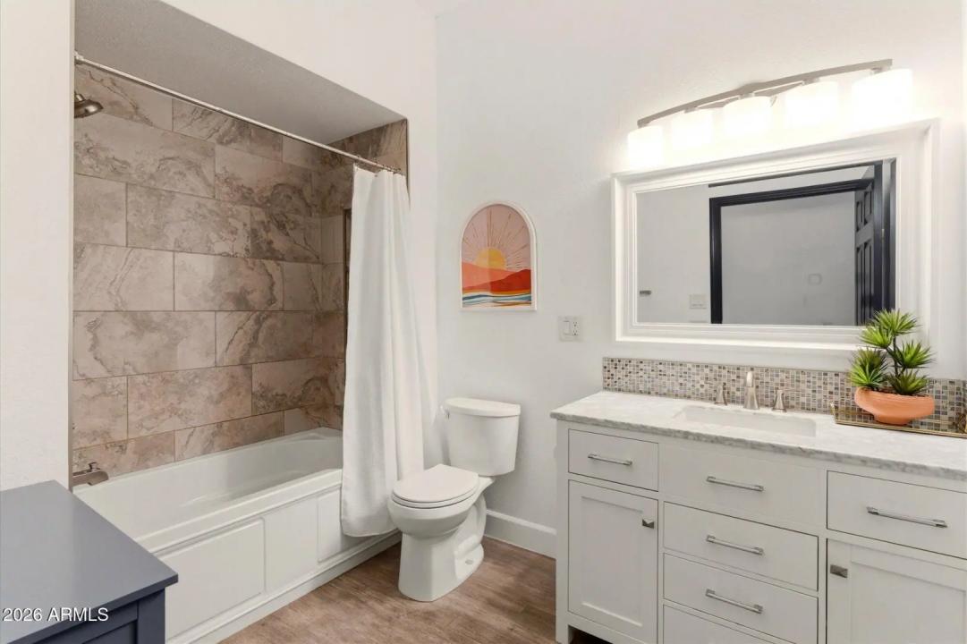 Real Estate Picture 27