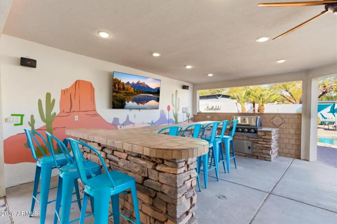 Real Estate Picture 16