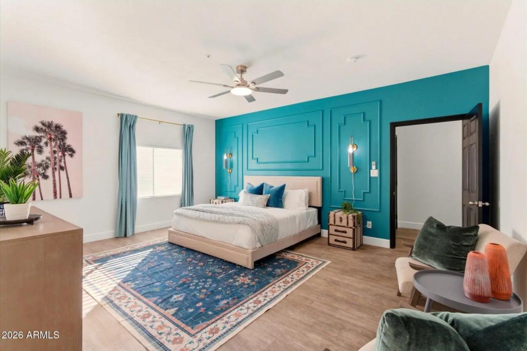 Real Estate Picture 4