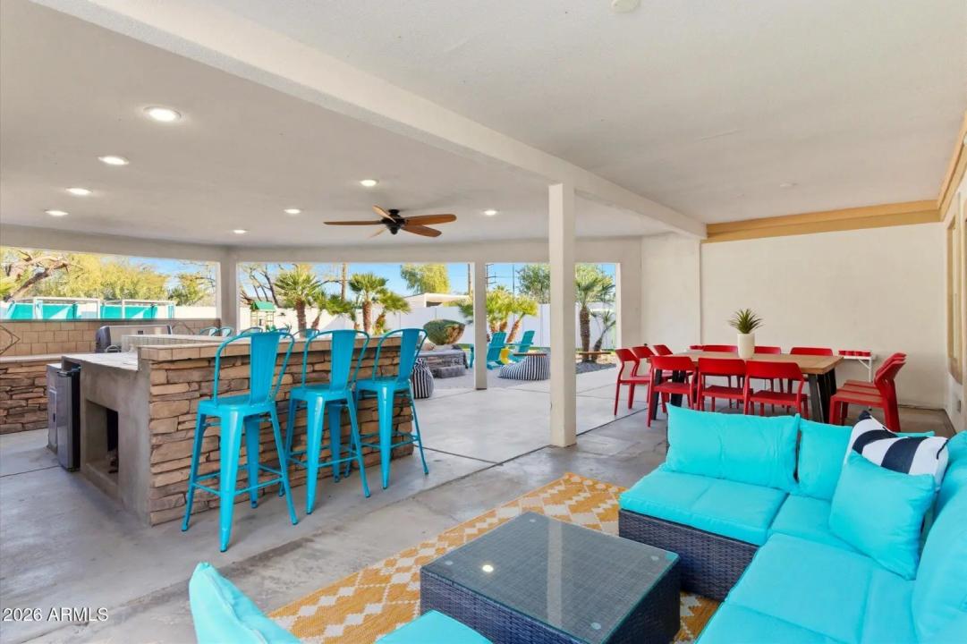 Real Estate Picture 17