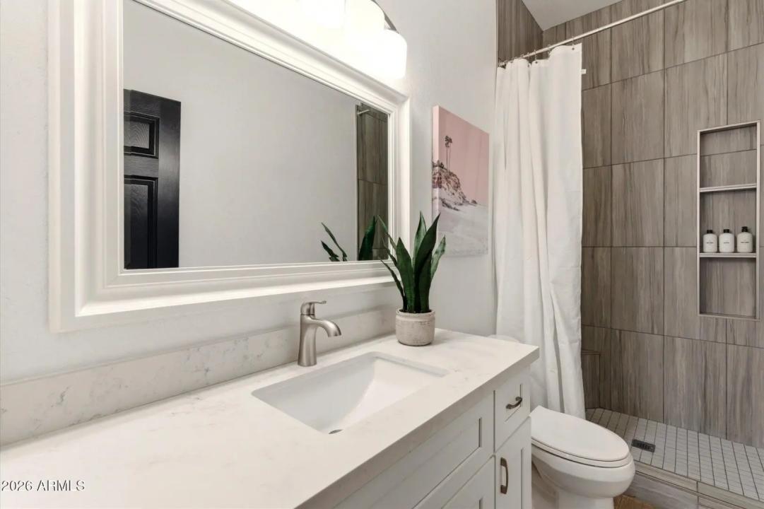 Real Estate Picture 23