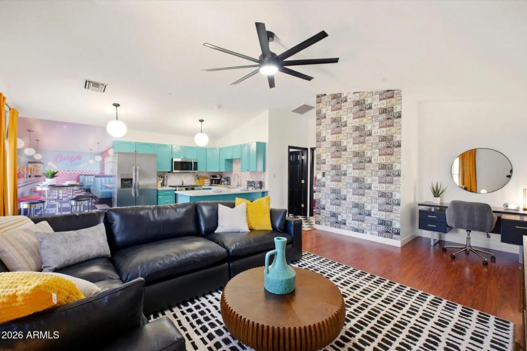 Real Estate Picture 42