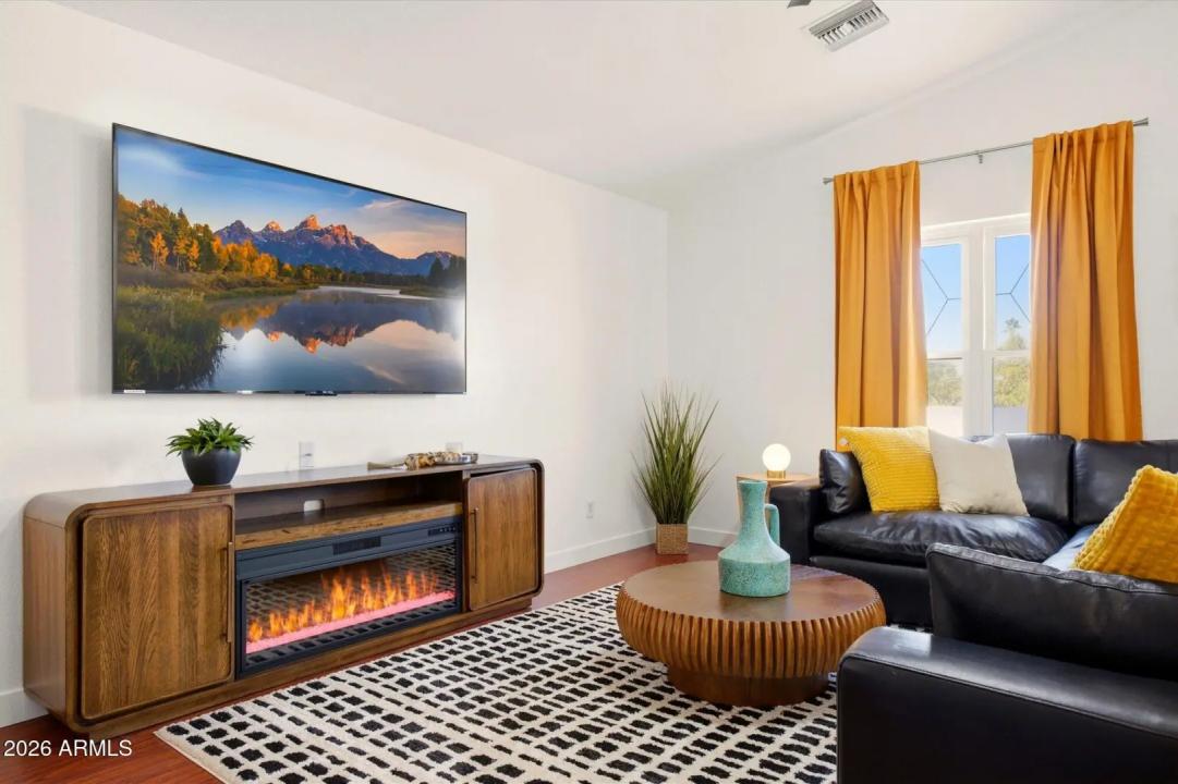 Real Estate Picture 44