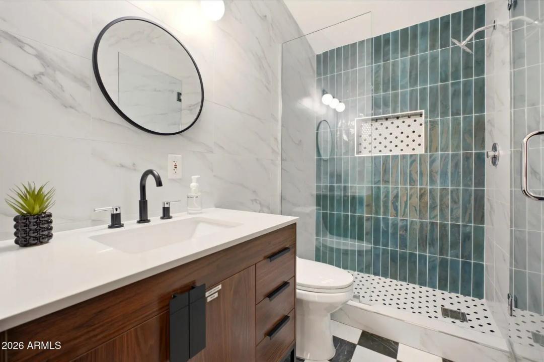 Real Estate Picture 13