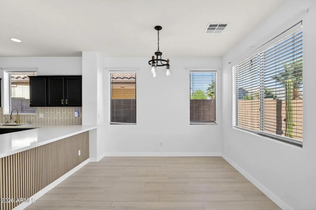 Real Estate Picture 16