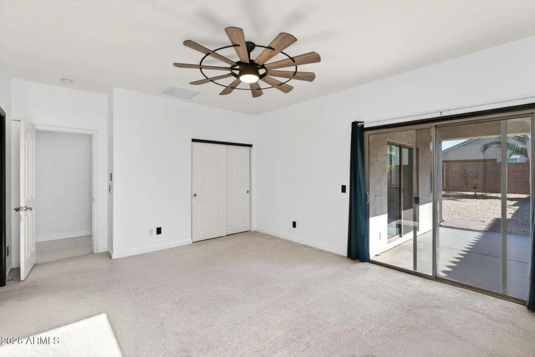 Real Estate Picture 18
