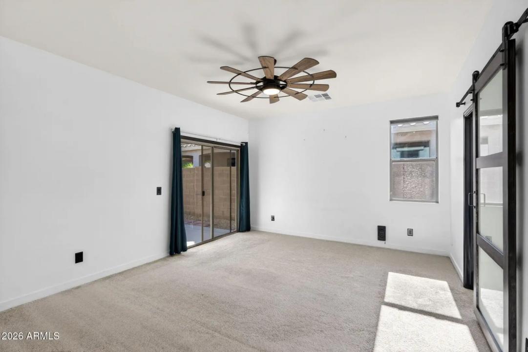 Real Estate Picture 22