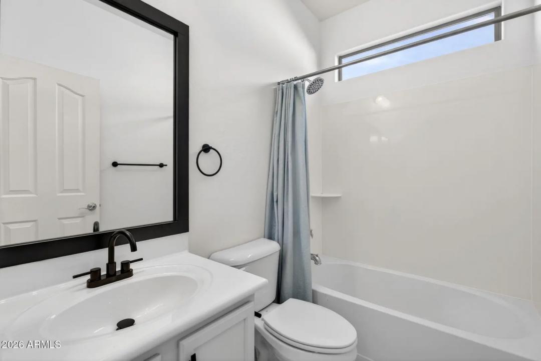 Real Estate Picture 33