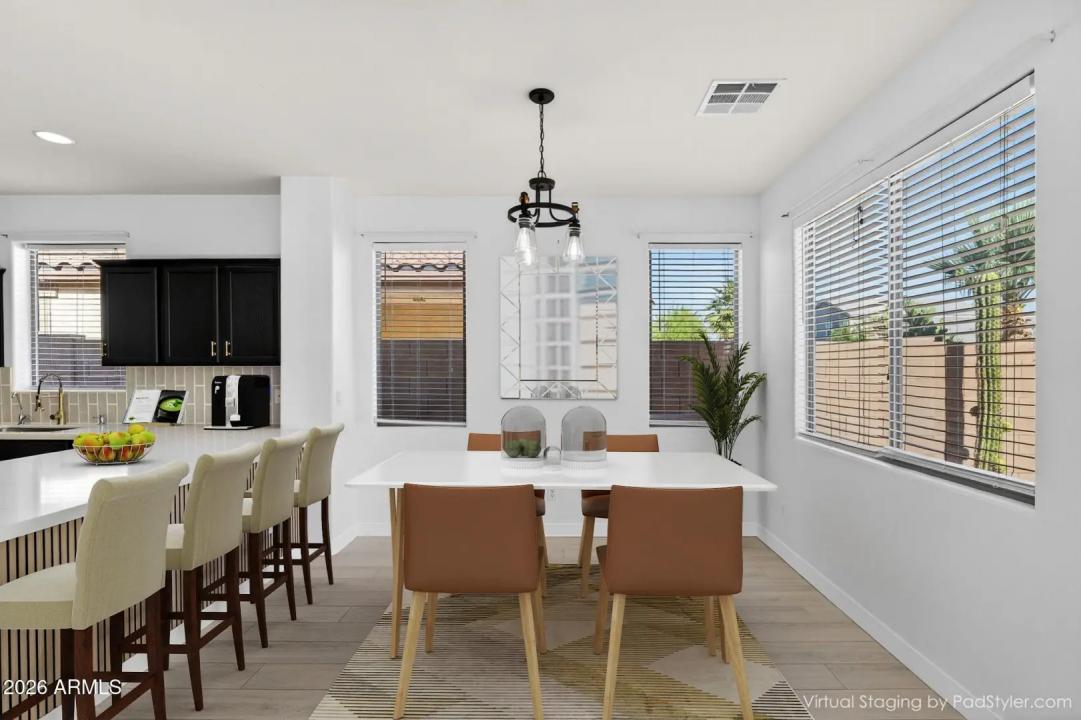 Real Estate Picture 17