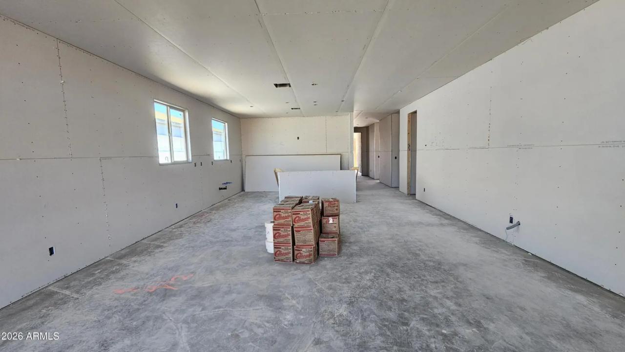 Real Estate Picture 4
