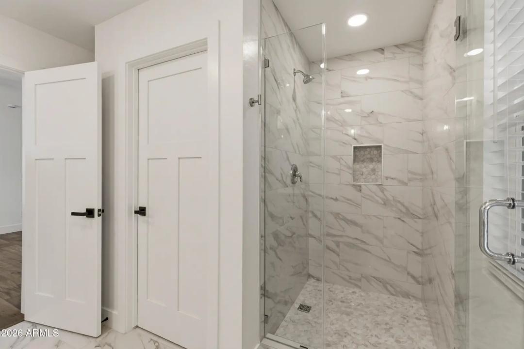 Real Estate Picture 19