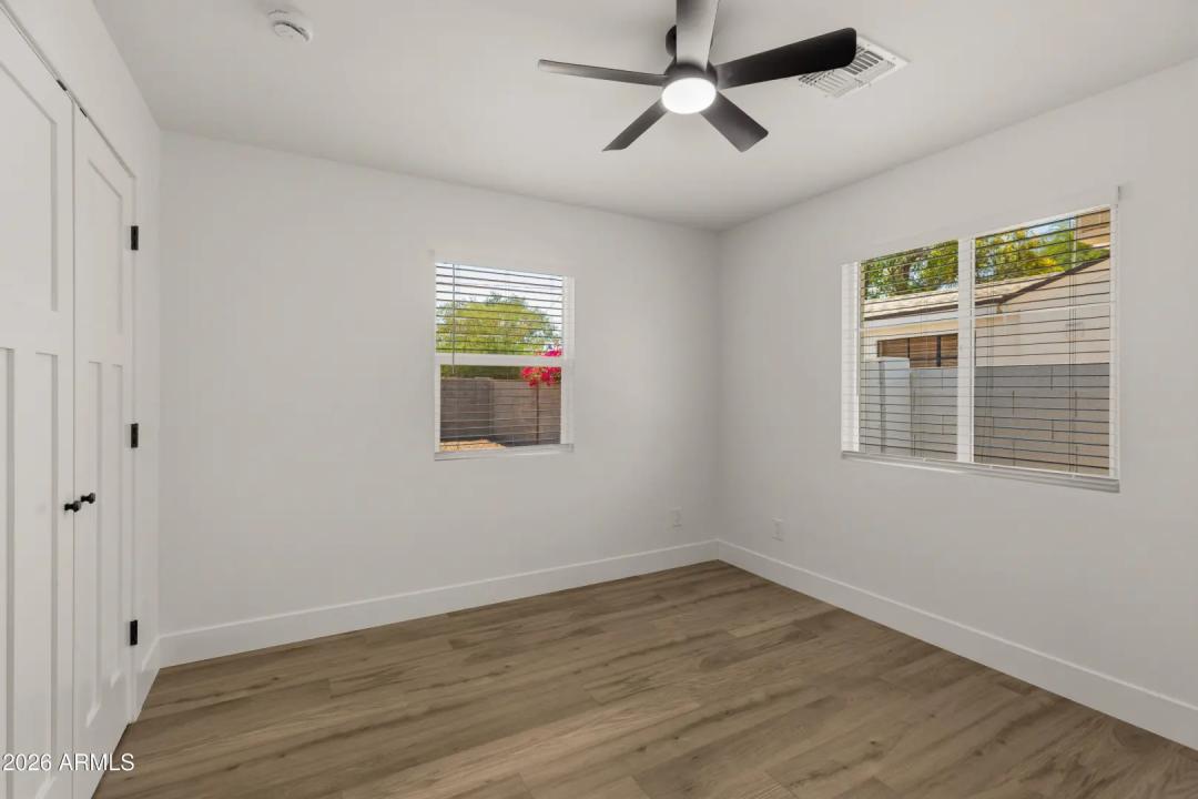 Real Estate Picture 23