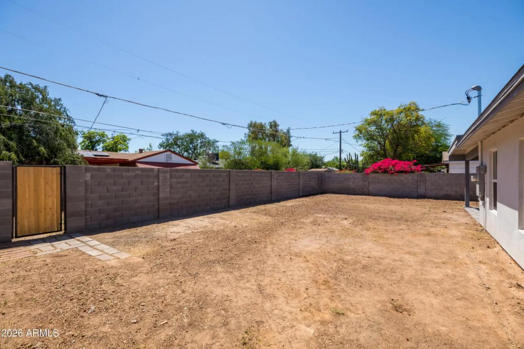 Real Estate Picture 32