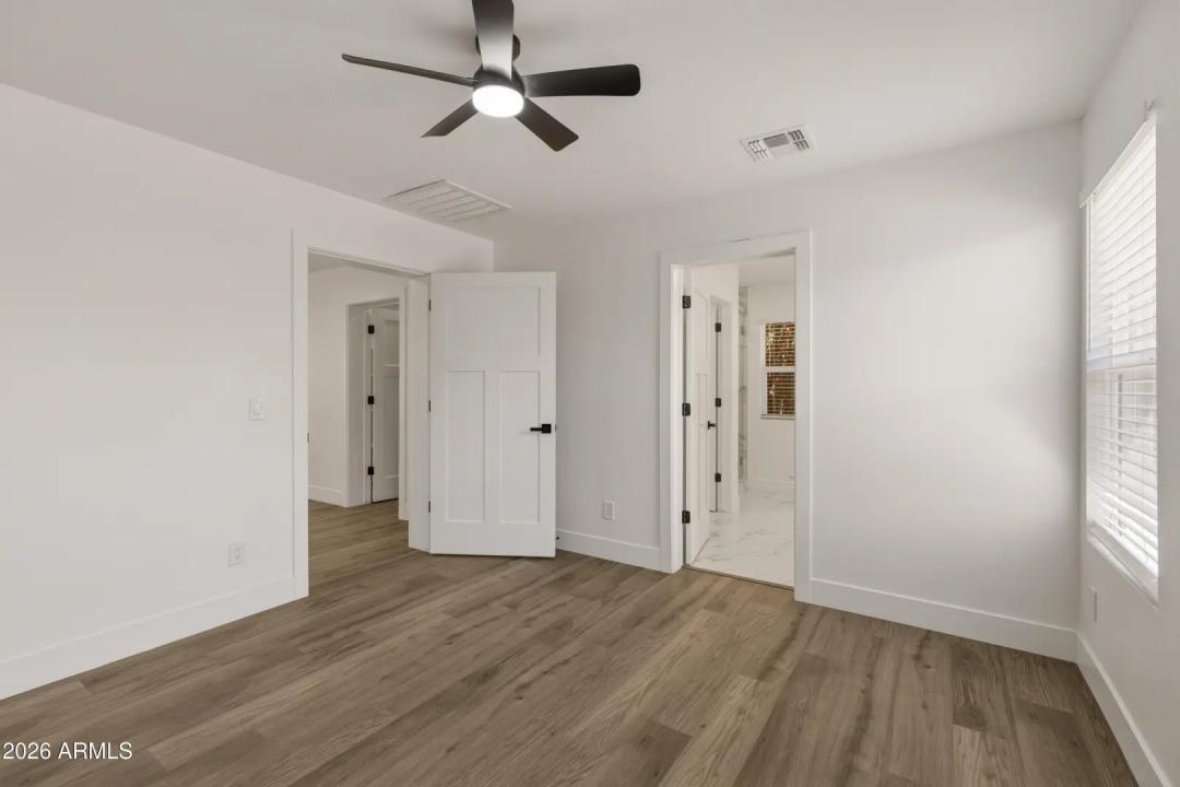 Real Estate Picture 17