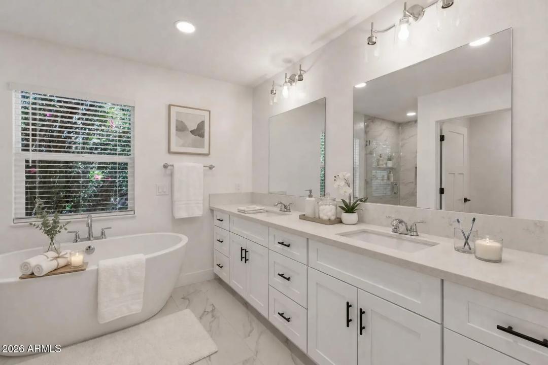 Real Estate Picture 16