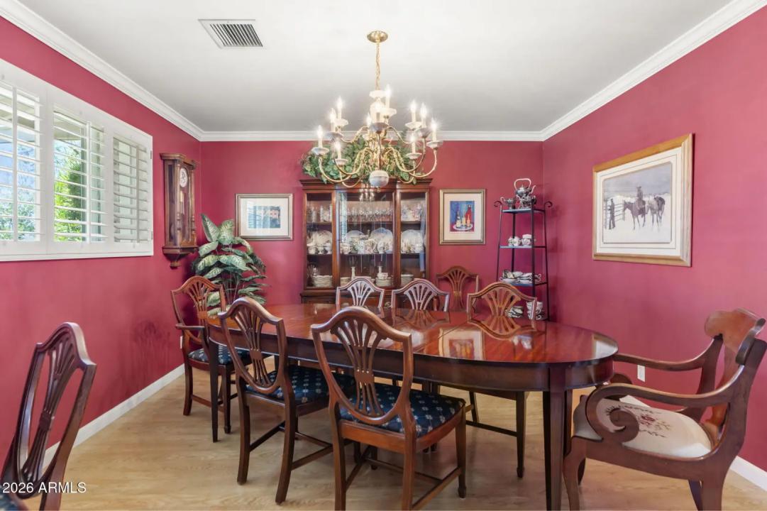 Real Estate Picture 9