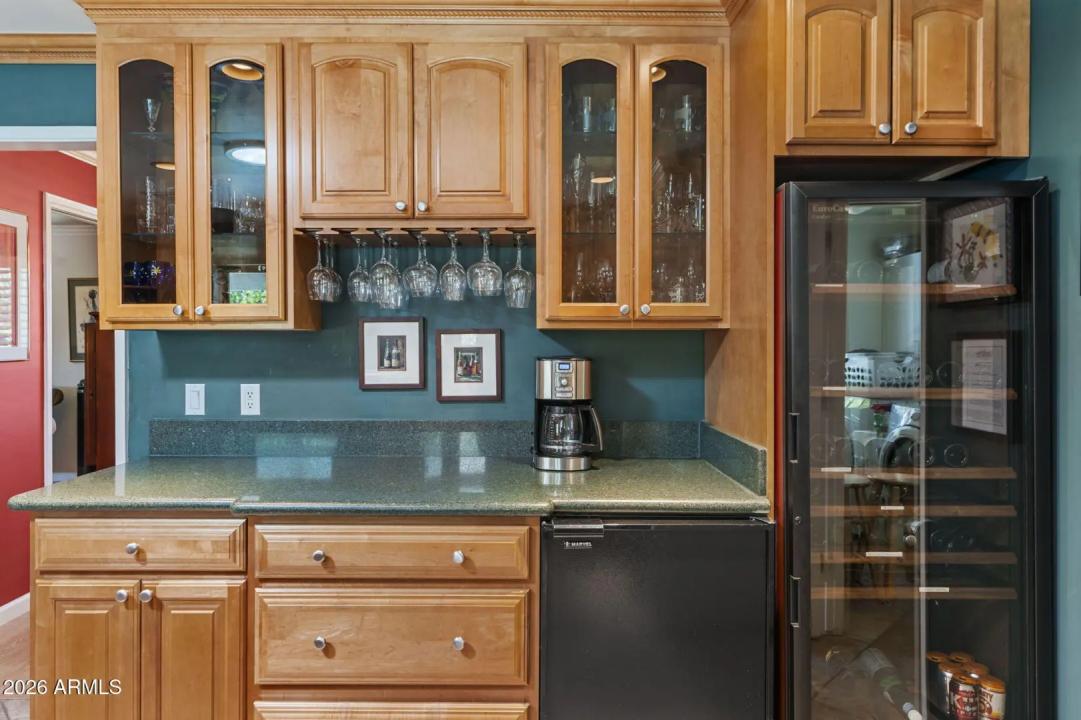Real Estate Picture 12