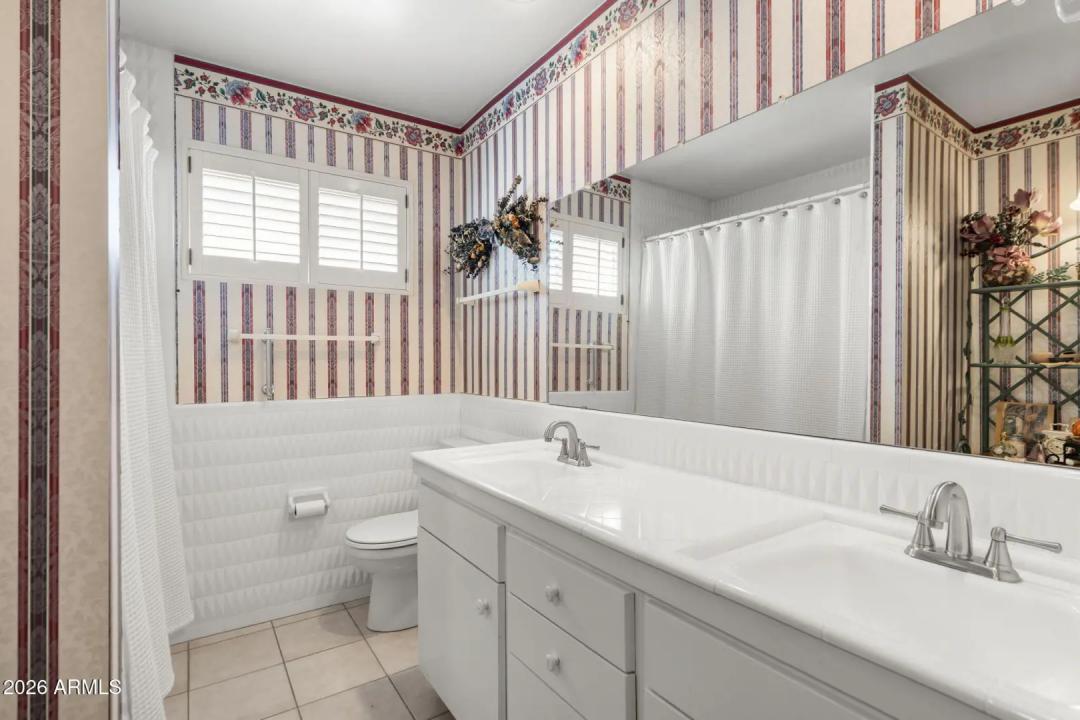 Real Estate Picture 19