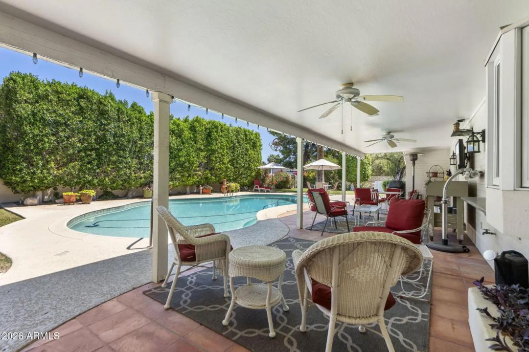 Real Estate Picture 23