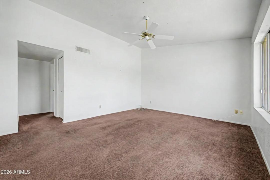 Real Estate Picture 9