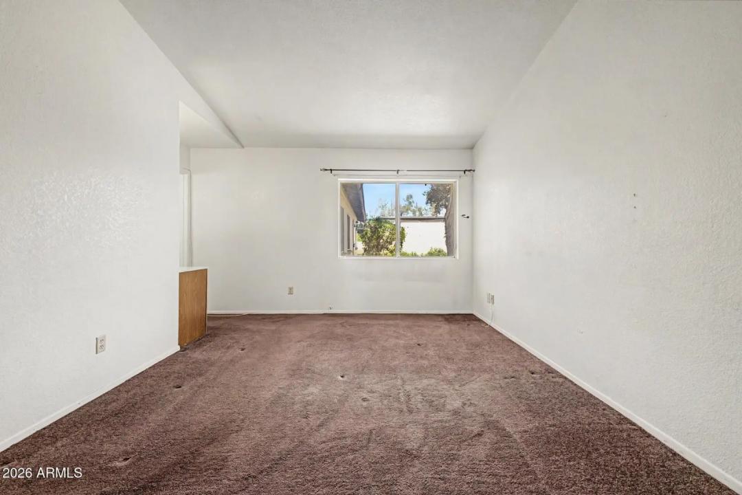 Real Estate Picture 17