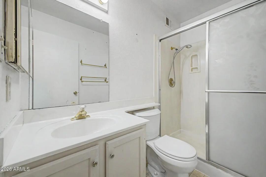 Real Estate Picture 18