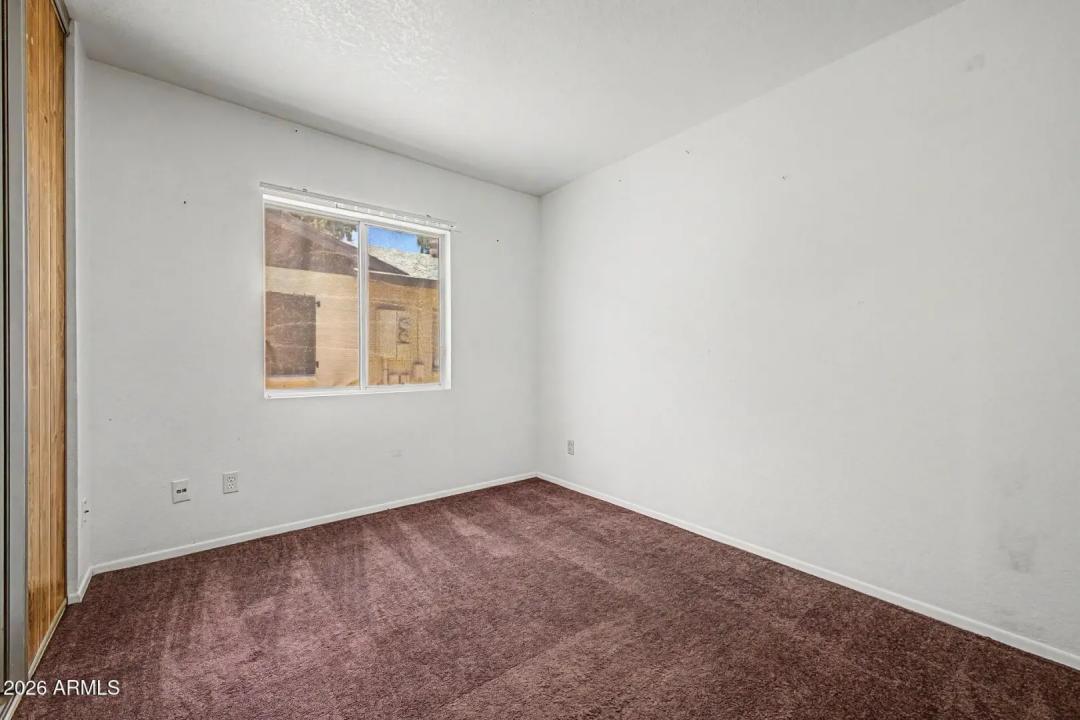 Real Estate Picture 22