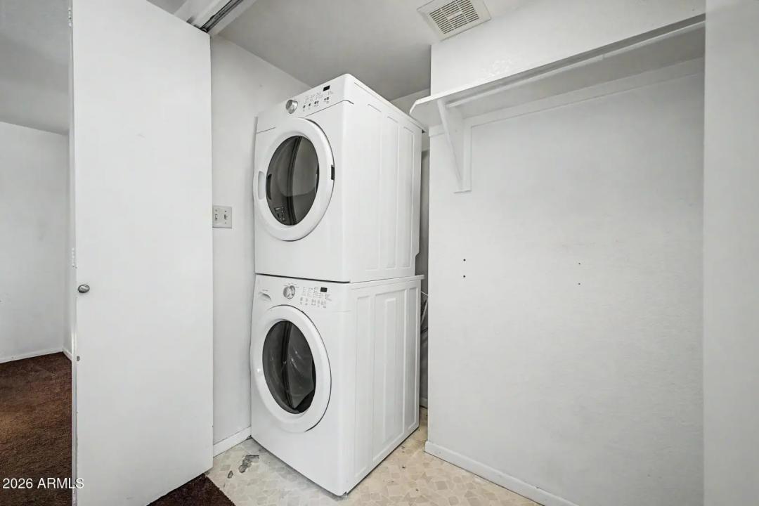 Real Estate Picture 25