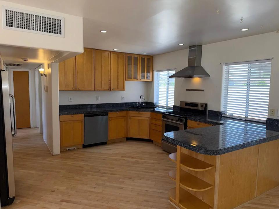 Real Estate Picture 3