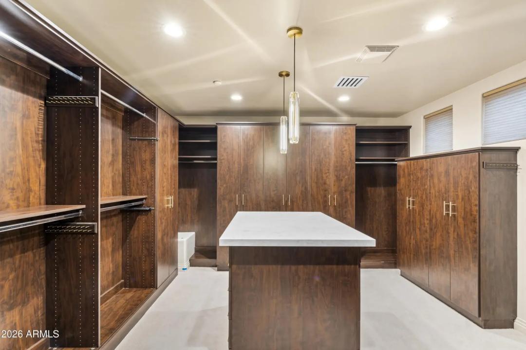 Real Estate Picture 30