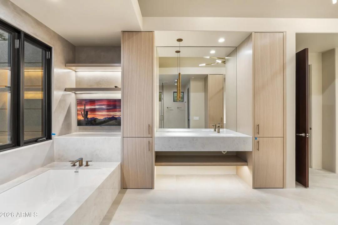 Real Estate Picture 27