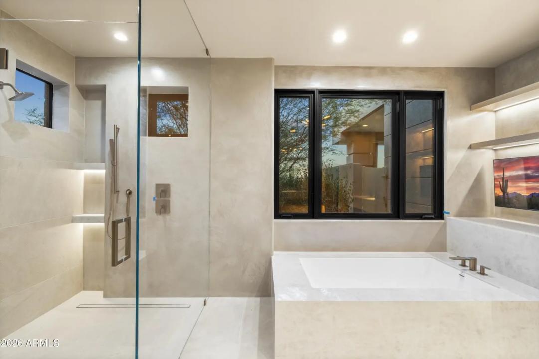 Real Estate Picture 28