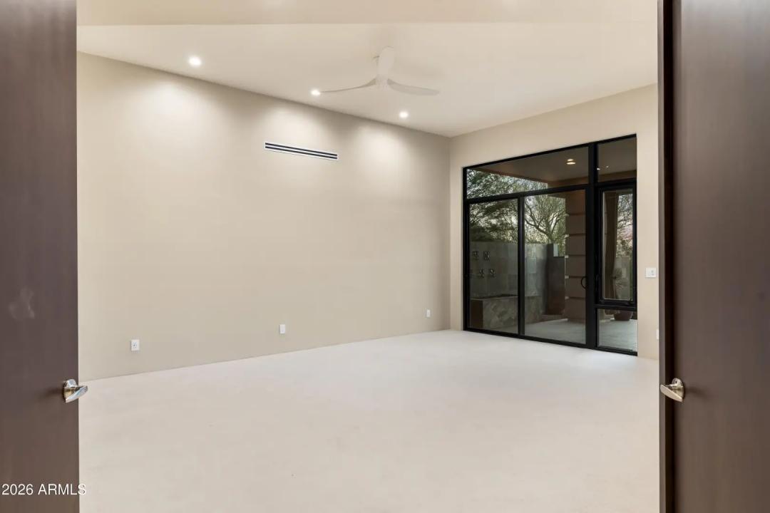 Real Estate Picture 22