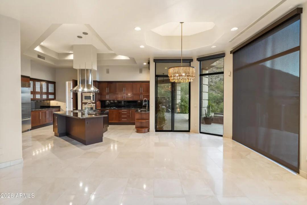 Real Estate Picture 16