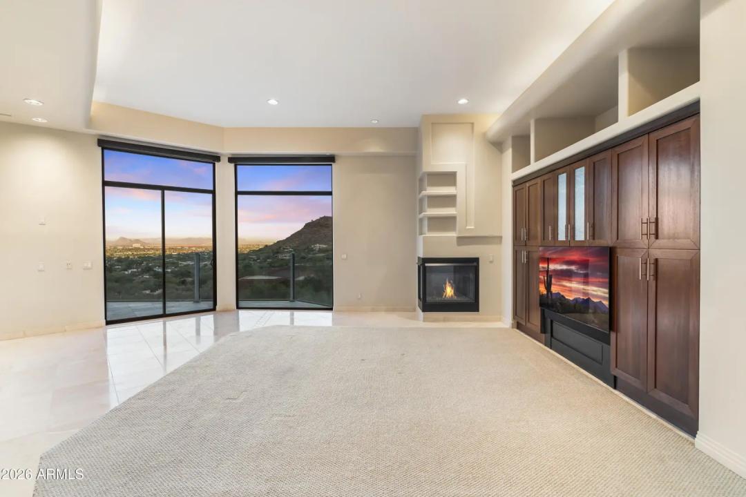 Real Estate Picture 18