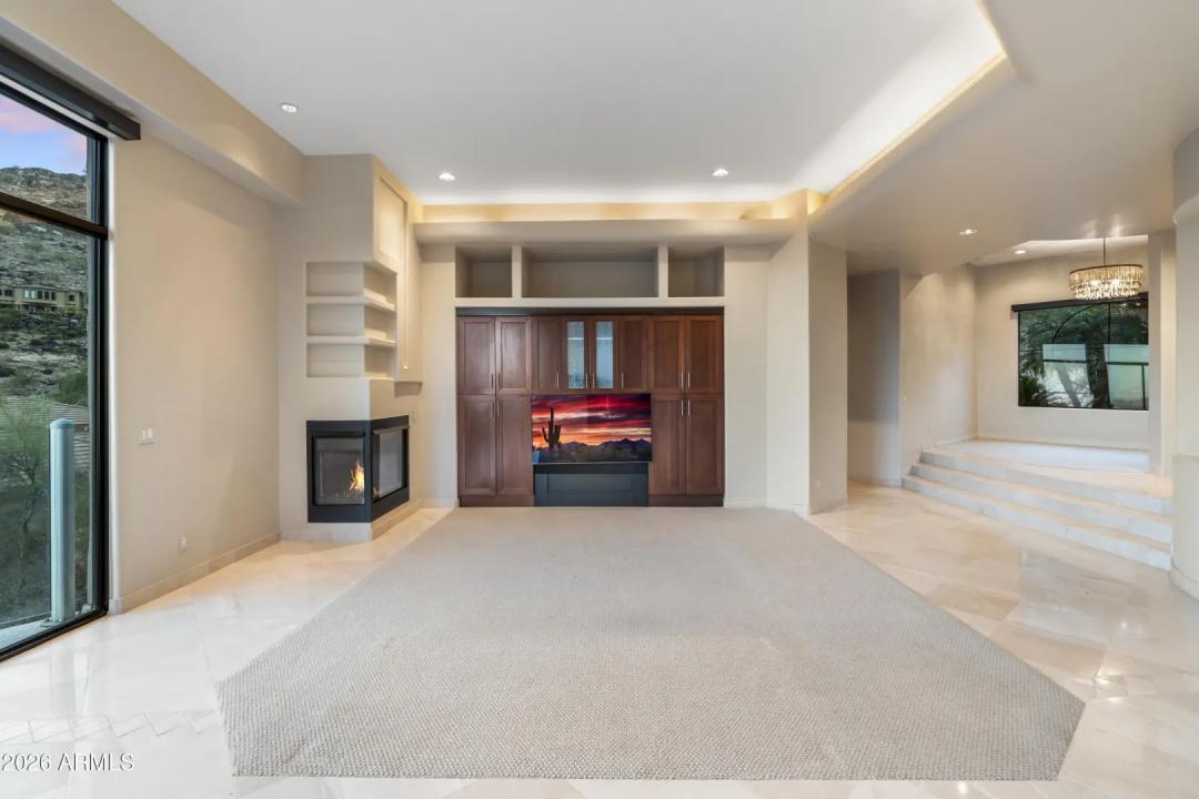 Real Estate Picture 17