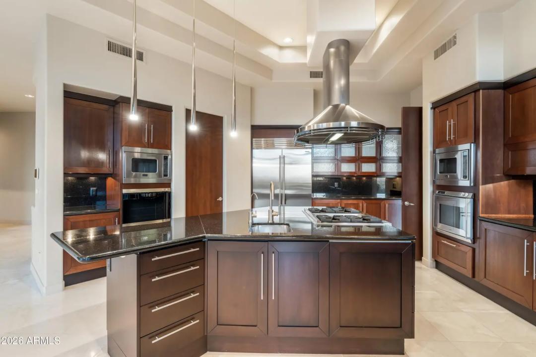 Real Estate Picture 13