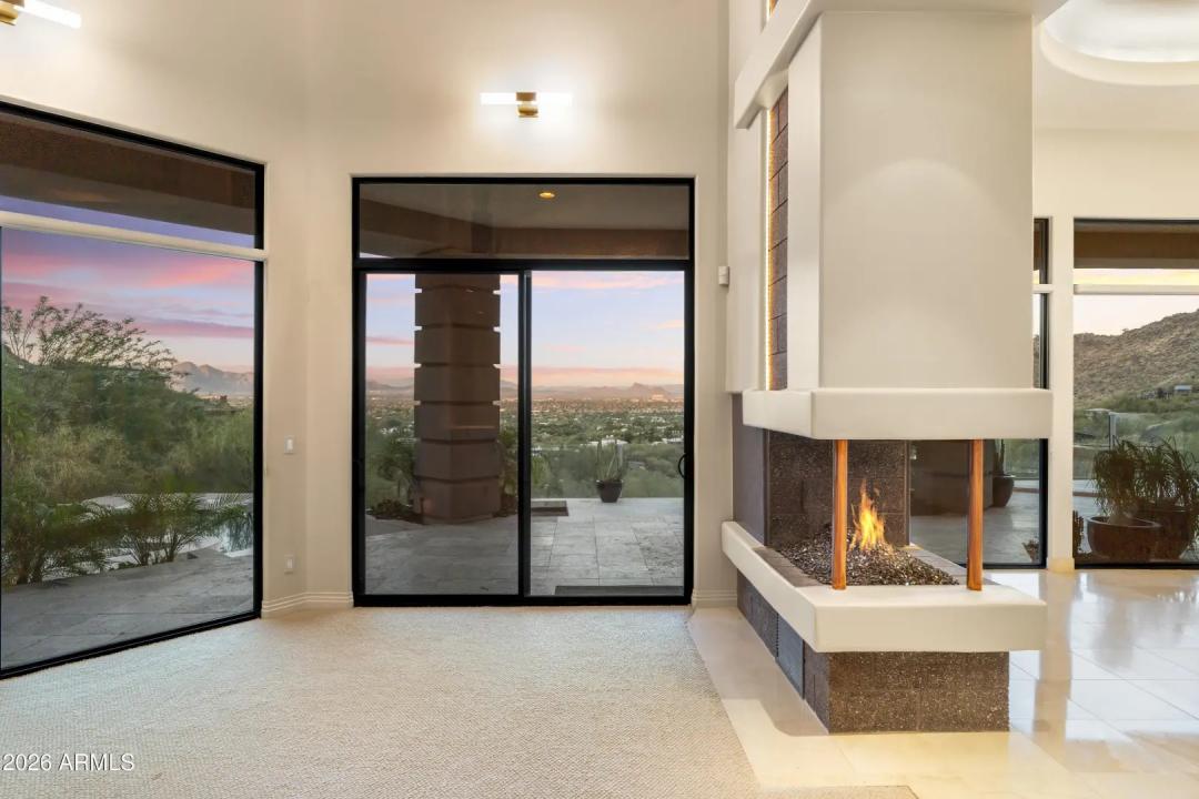 Real Estate Picture 11