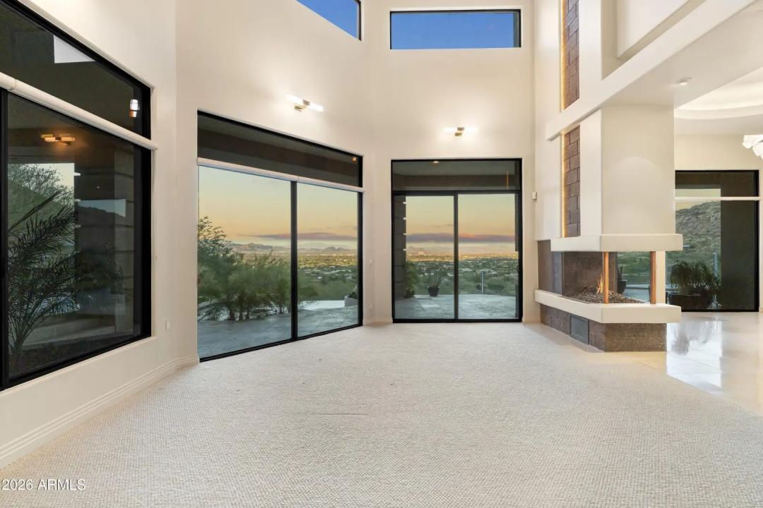 Real Estate Picture 8