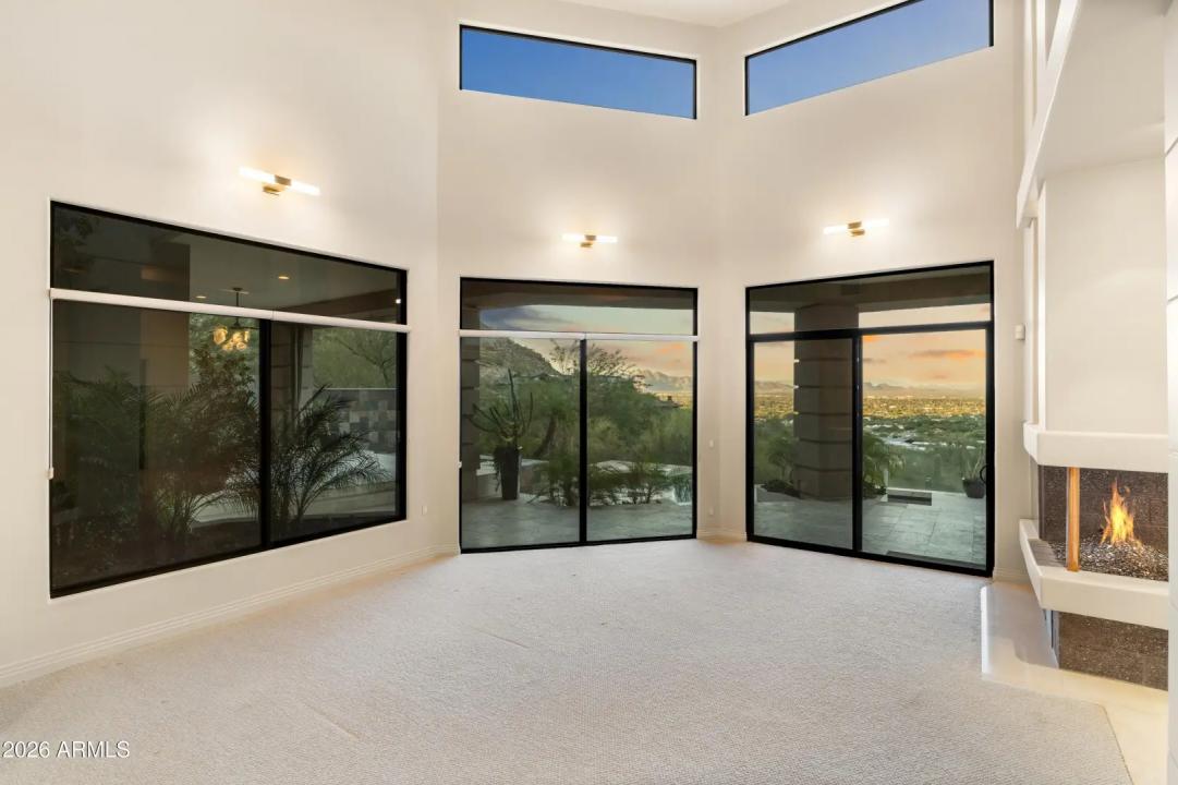 Real Estate Picture 7
